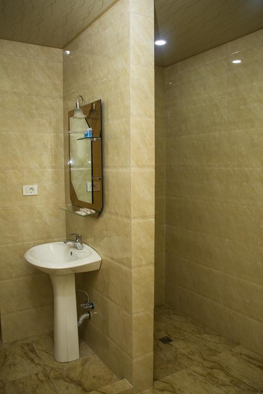Mirage Hotel Yerevan Exterior photo